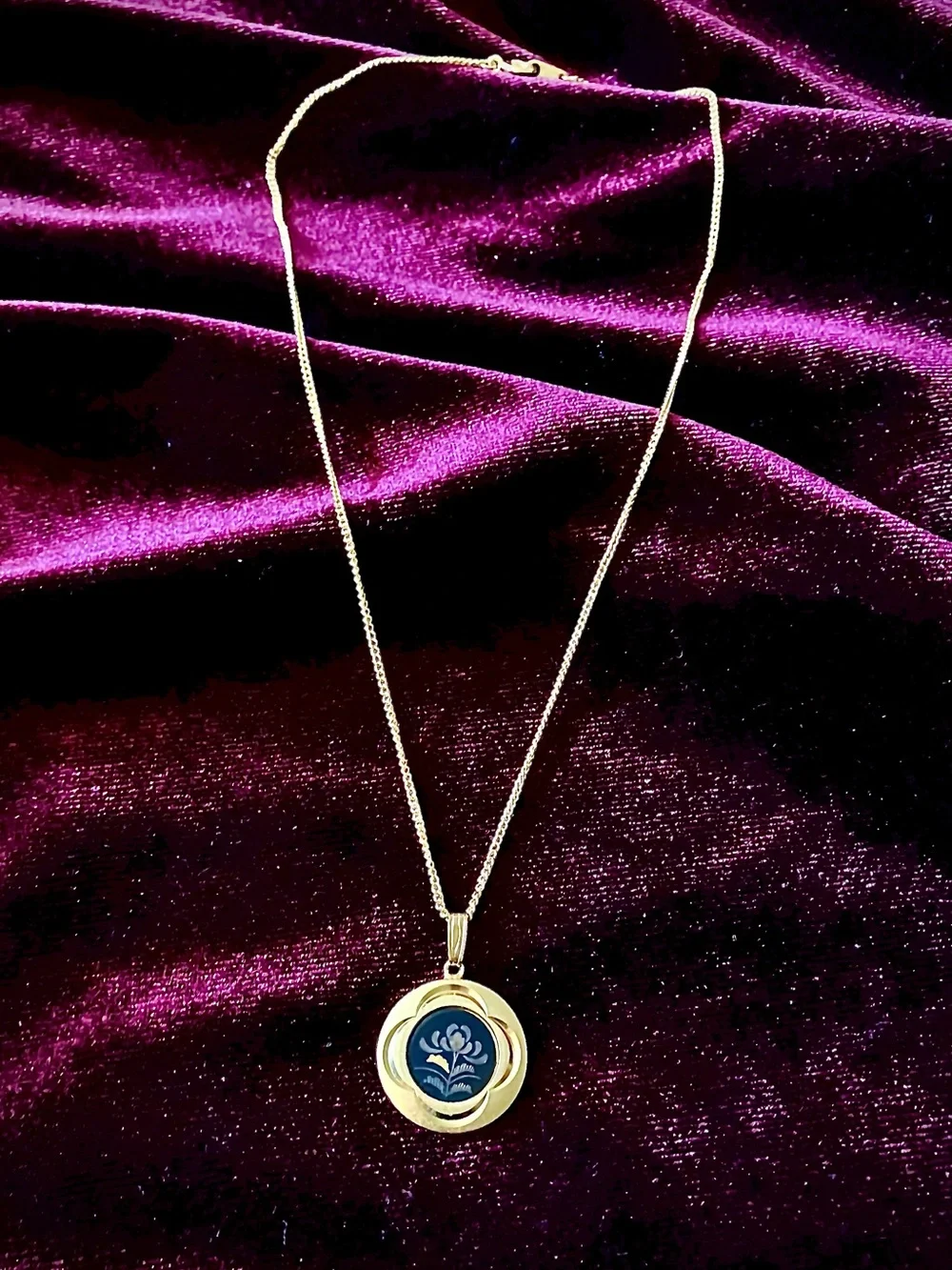 Vintage Damascene Necklace 16” gold tone